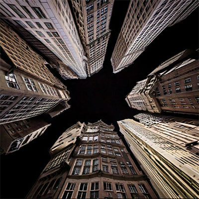 El Cómplice background